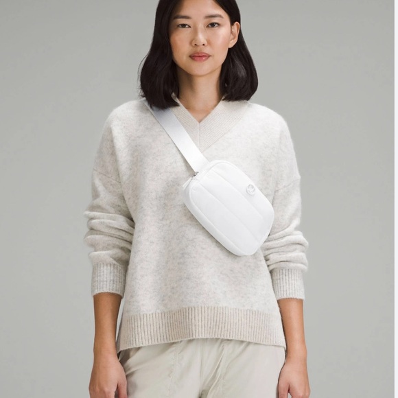 Lululemon Everywhere belt bag *Wunder Puff 1L - Picture 3 of 5